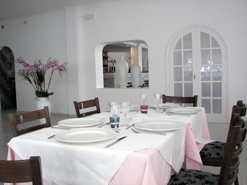 Hostal Los Pinos Эс-Кана Ресторан фото